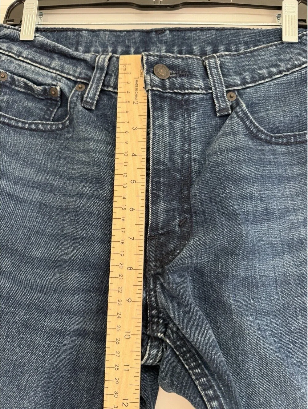 Levis 550 Relaxed Fit Jeans 30x32 Tapered Leg Dark Blue 90s Unisex